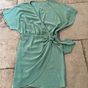 Wrap dress-SZ M- green
